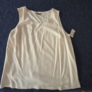 Elegant Cream Sleeveless Top - size 22